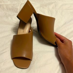 Adrienne Vittadini size 7 1/2 pumps